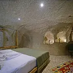 Vigneron Cave 5*