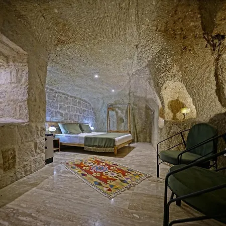Vigneron Cave Hotel 5*