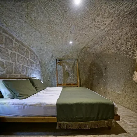 Vigneron Cave Hotel