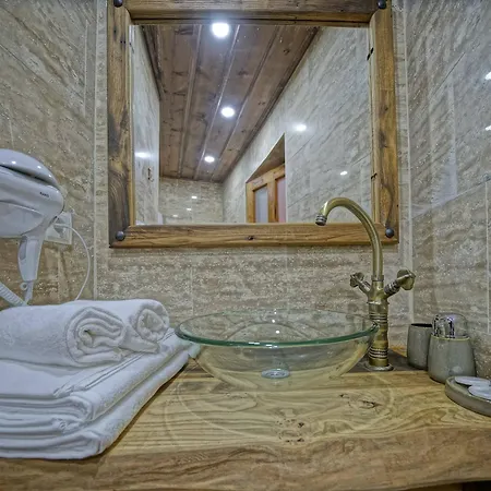 Hotel Vigneron Cave