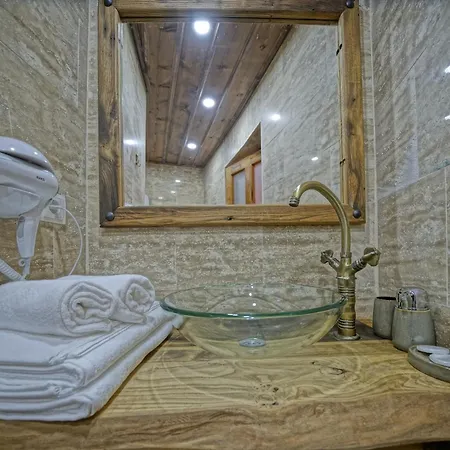 Hotel Vigneron Cave