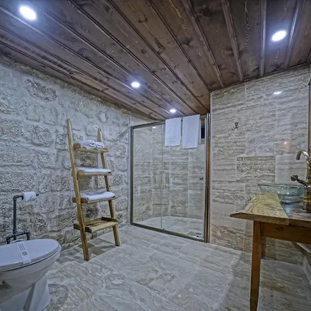 Hotel Vigneron Cave 5*
