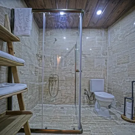 Hotel Vigneron Cave