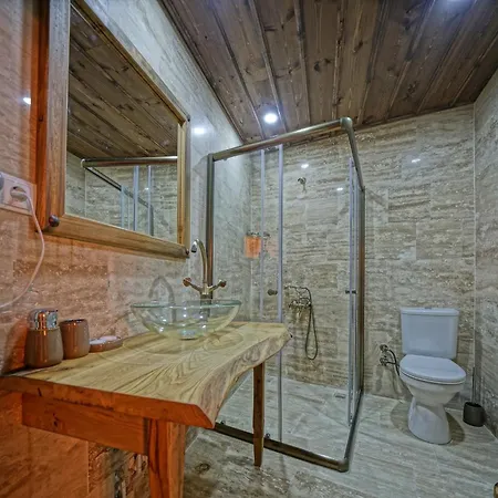 Vigneron Cave Hotel 5*