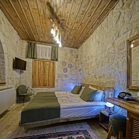 Vigneron Cave Hotel