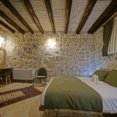 Hotel Vigneron Cave 5*