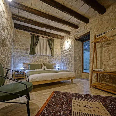 Vigneron Cave Hotel