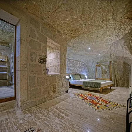 Vigneron Cave Hotel