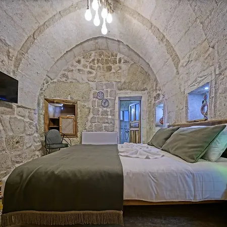 Hotel Vigneron Cave