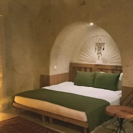 Vigneron Cave 5*